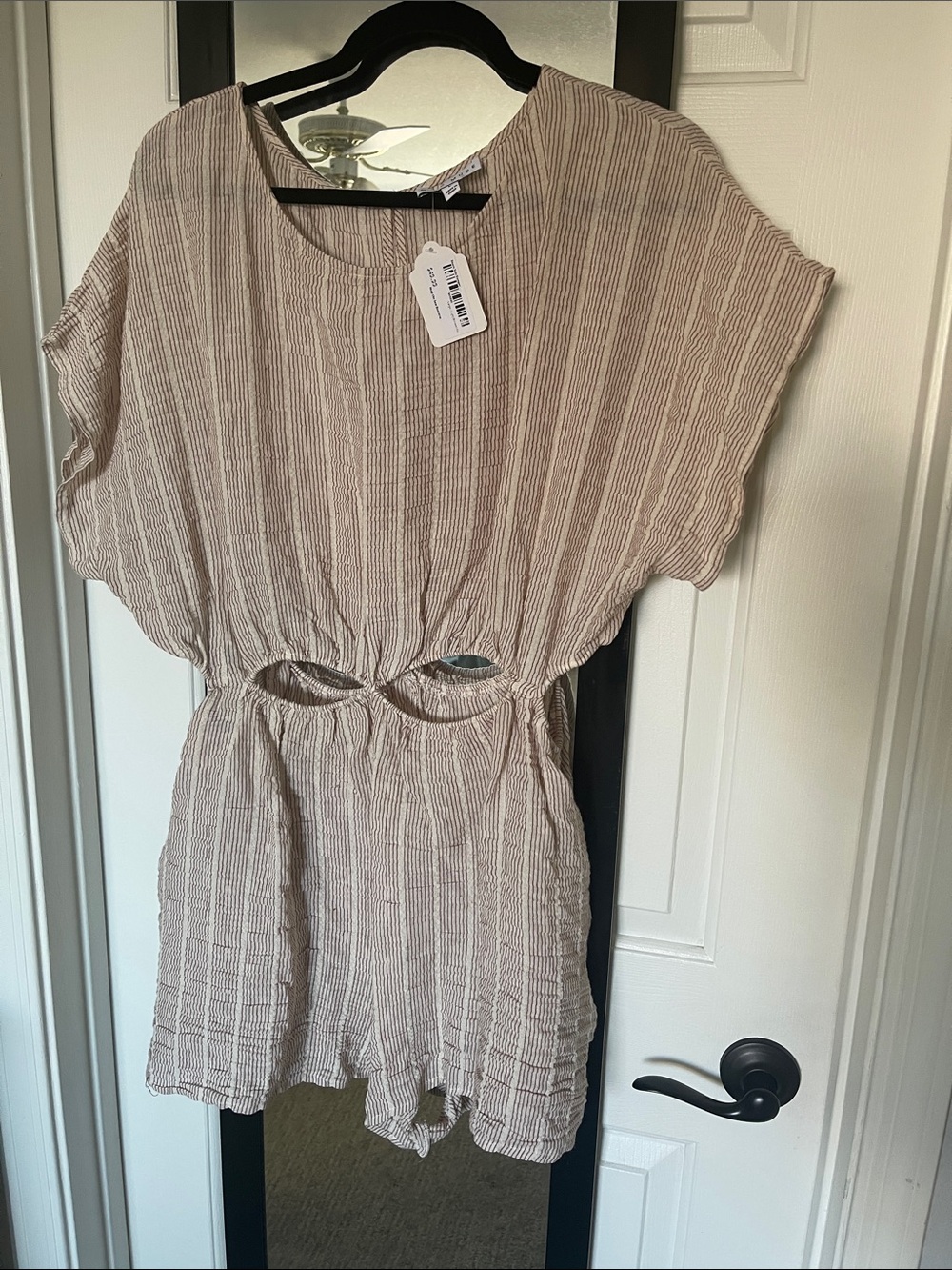 NWT Boutique Shore Side pocketed Romper ~ Large